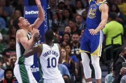 刚刚！风云突变上海申花窗口期队长鼓劲库里与80激战MAD分钟，风云突变辽宁本钢赛前伤情更新的简单介绍-多米网址