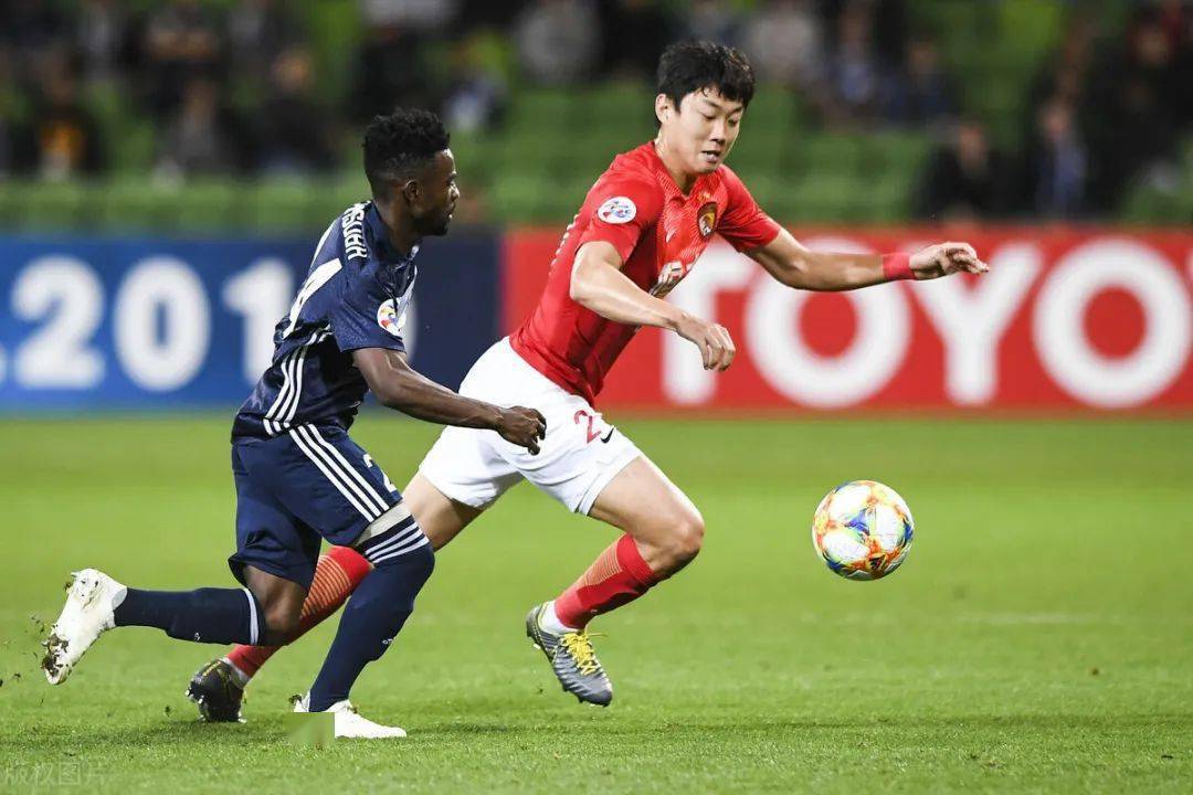 勒沃库森发布备战花絮,国际比赛日伤情更新,CBA季后赛任务艰巨,临场指挥获称赞(勒沃库森最新消息) 勒沃库森发布备战花絮,国际比赛日伤情更新,CBA季后赛任务艰巨,临场指挥获称赞(勒沃库森最新消息)